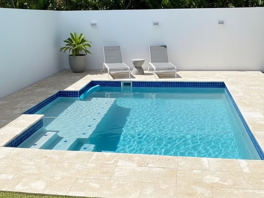 Piscina Azulado de Forze Corp.