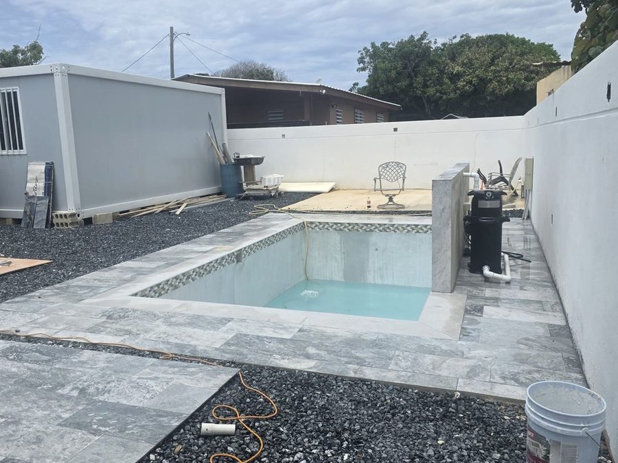 Vaso de piscina en proceso