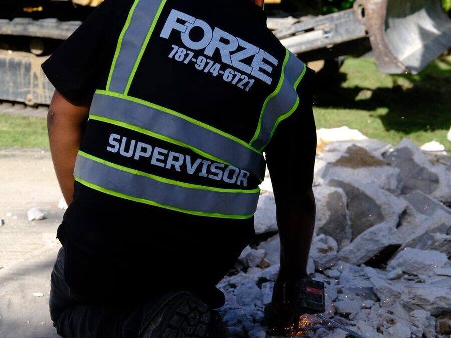Supervisor de Forze Corp. identificado en el área de trabajo